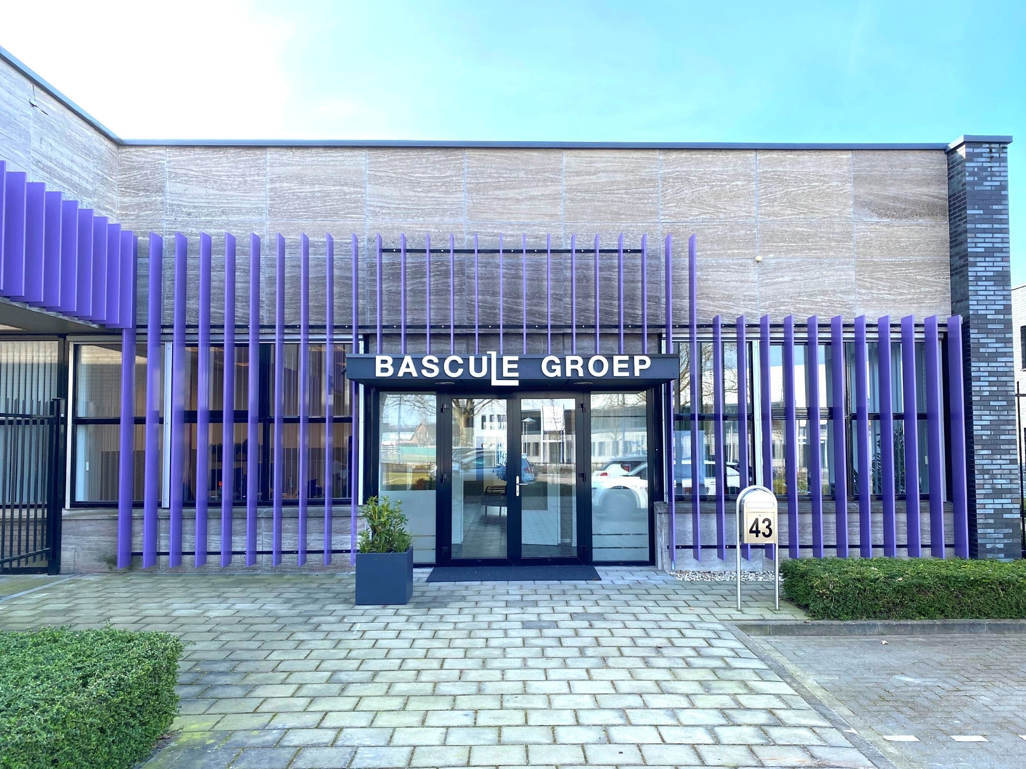 163982994 1796695867169696 4472275649362226967 N 1